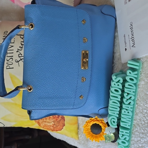 MCM 1st LADY Top Handle Pebbled Leather with Long Strap + COA - Picture 1 of 17